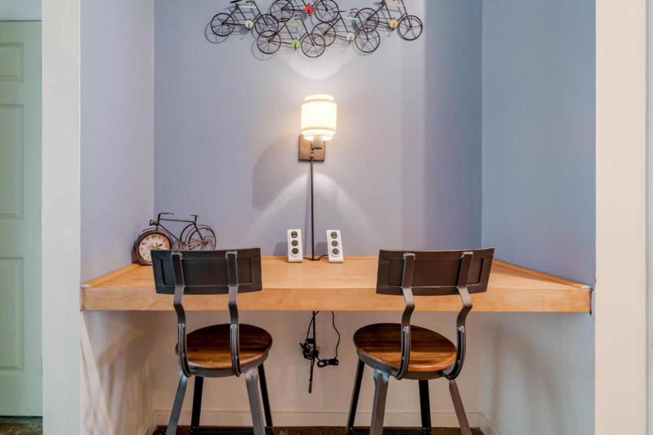 Southern Charmer-Historic District Downtown-Front Porch-Walk Score 90!!-Private Parking-1 Minute To Forsyth Park Savannah Ngoại thất bức ảnh