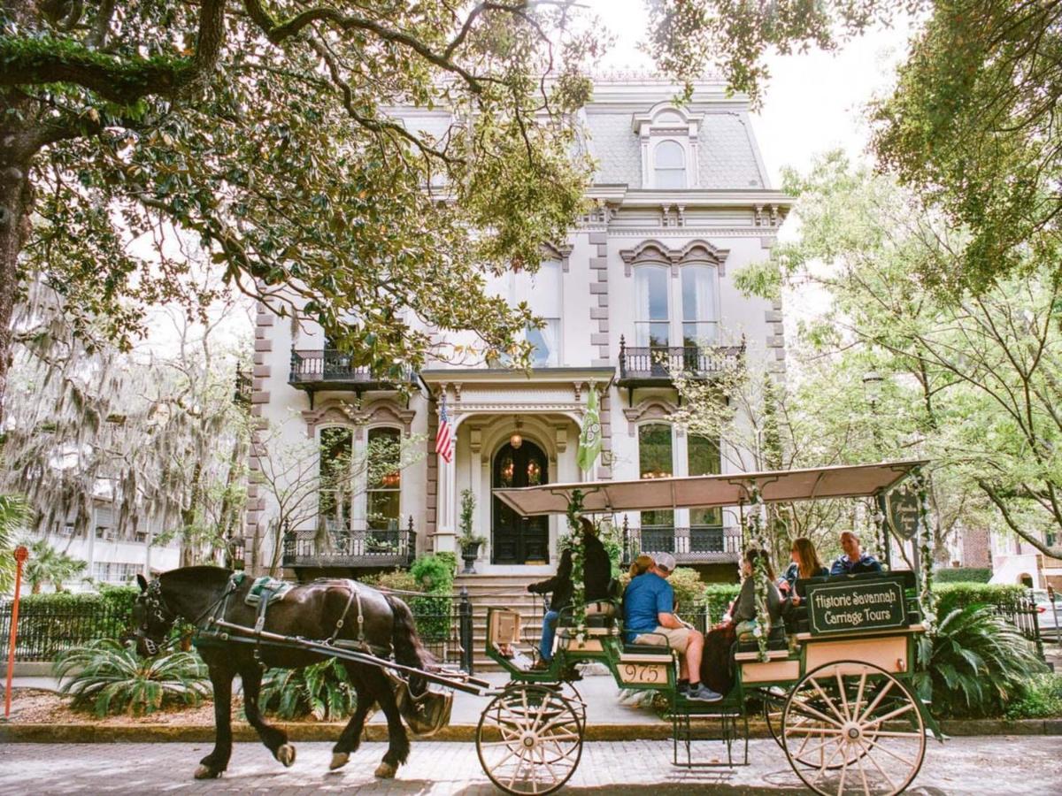 Southern Charmer-Historic District Downtown-Front Porch-Walk Score 90!!-Private Parking-1 Minute To Forsyth Park Savannah Ngoại thất bức ảnh