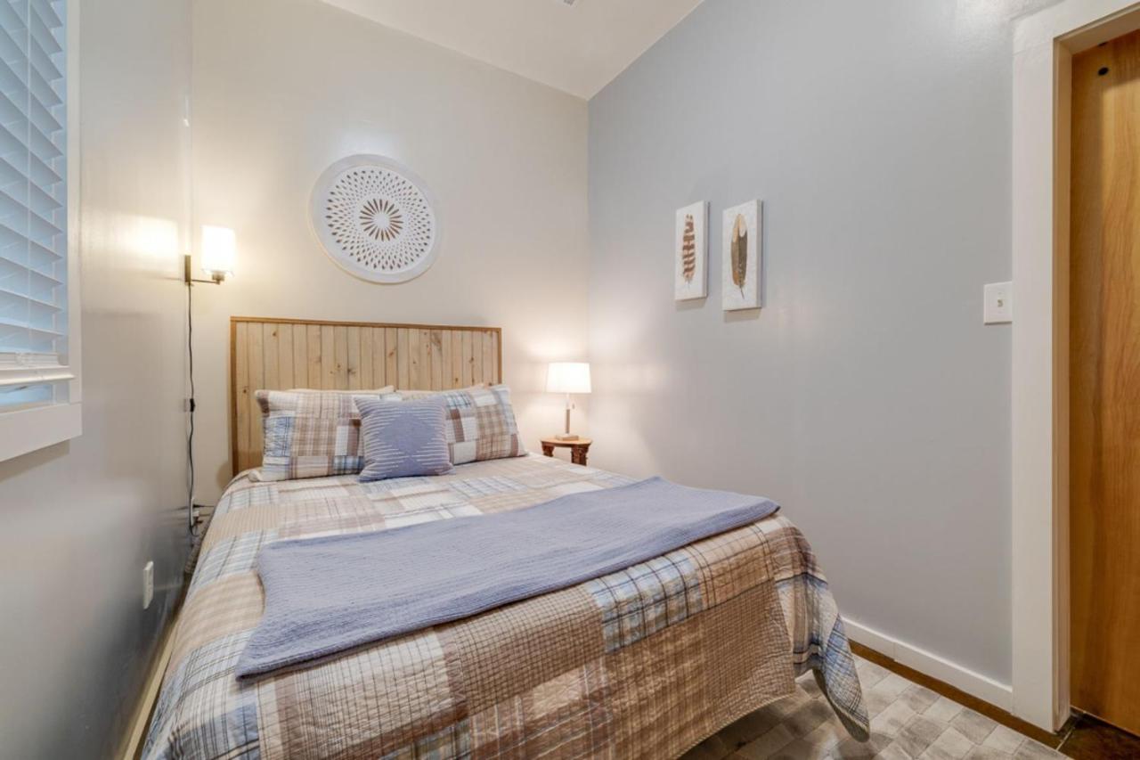 Southern Charmer-Historic District Downtown-Front Porch-Walk Score 90!!-Private Parking-1 Minute To Forsyth Park Savannah Ngoại thất bức ảnh