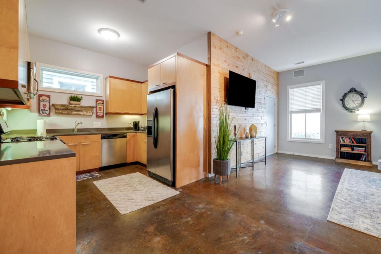 Southern Charmer-Historic District Downtown-Front Porch-Walk Score 90!!-Private Parking-1 Minute To Forsyth Park Savannah Ngoại thất bức ảnh