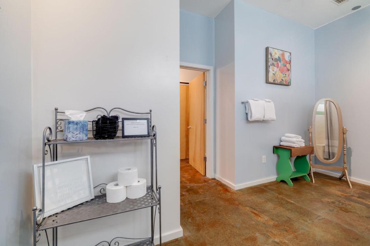 Southern Charmer-Historic District Downtown-Front Porch-Walk Score 90!!-Private Parking-1 Minute To Forsyth Park Savannah Ngoại thất bức ảnh