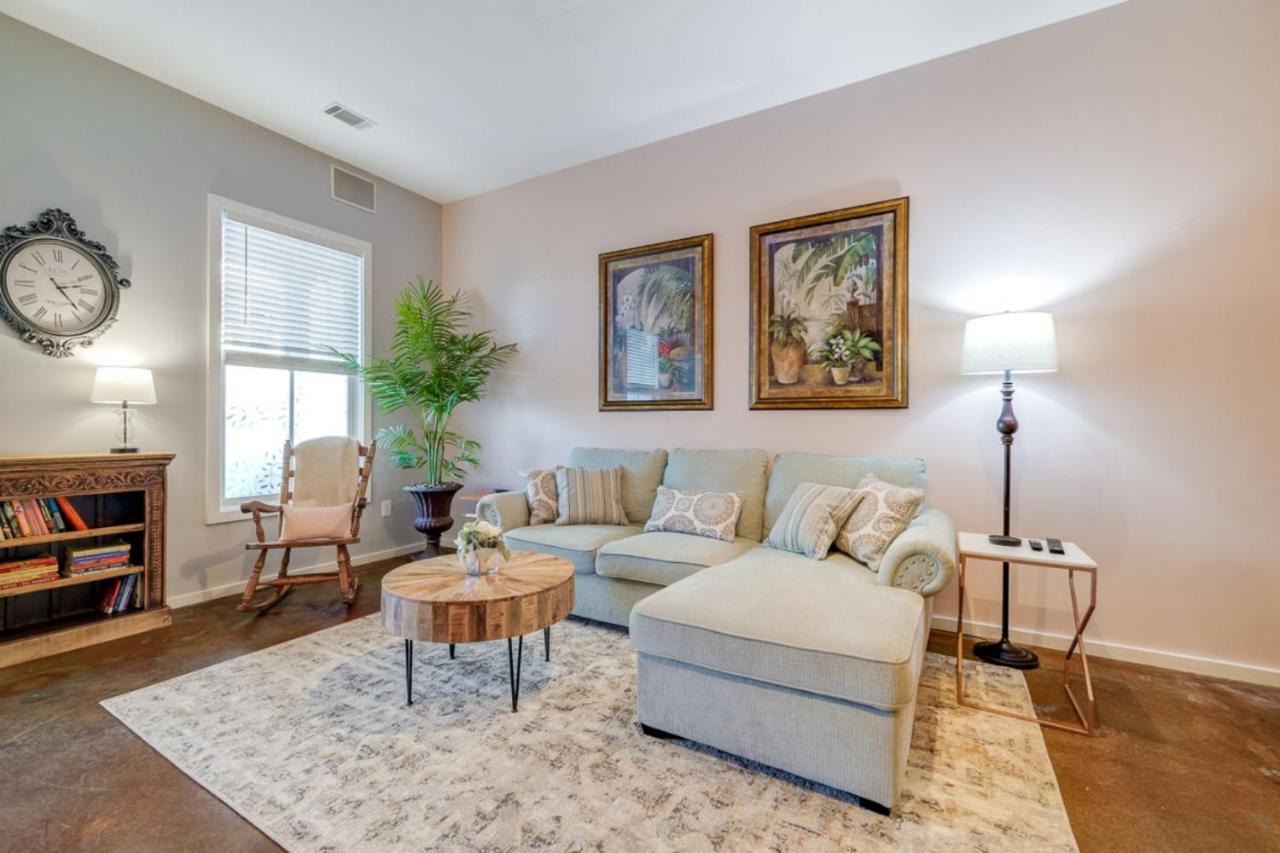 Southern Charmer-Historic District Downtown-Front Porch-Walk Score 90!!-Private Parking-1 Minute To Forsyth Park Savannah Ngoại thất bức ảnh