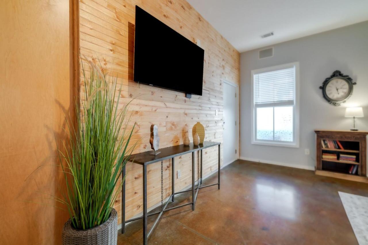 Southern Charmer-Historic District Downtown-Front Porch-Walk Score 90!!-Private Parking-1 Minute To Forsyth Park Savannah Ngoại thất bức ảnh