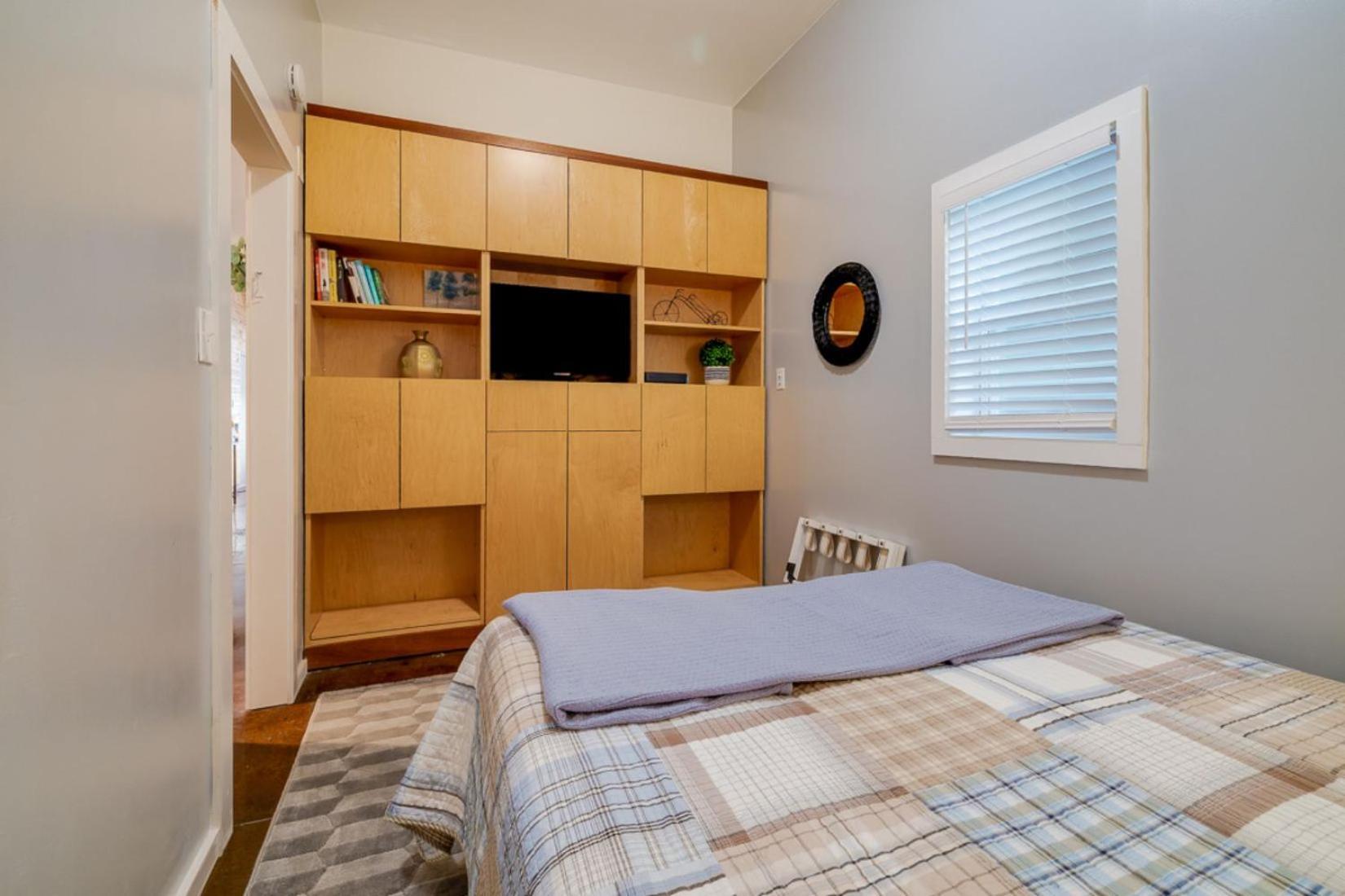 Southern Charmer-Historic District Downtown-Front Porch-Walk Score 90!!-Private Parking-1 Minute To Forsyth Park Savannah Ngoại thất bức ảnh
